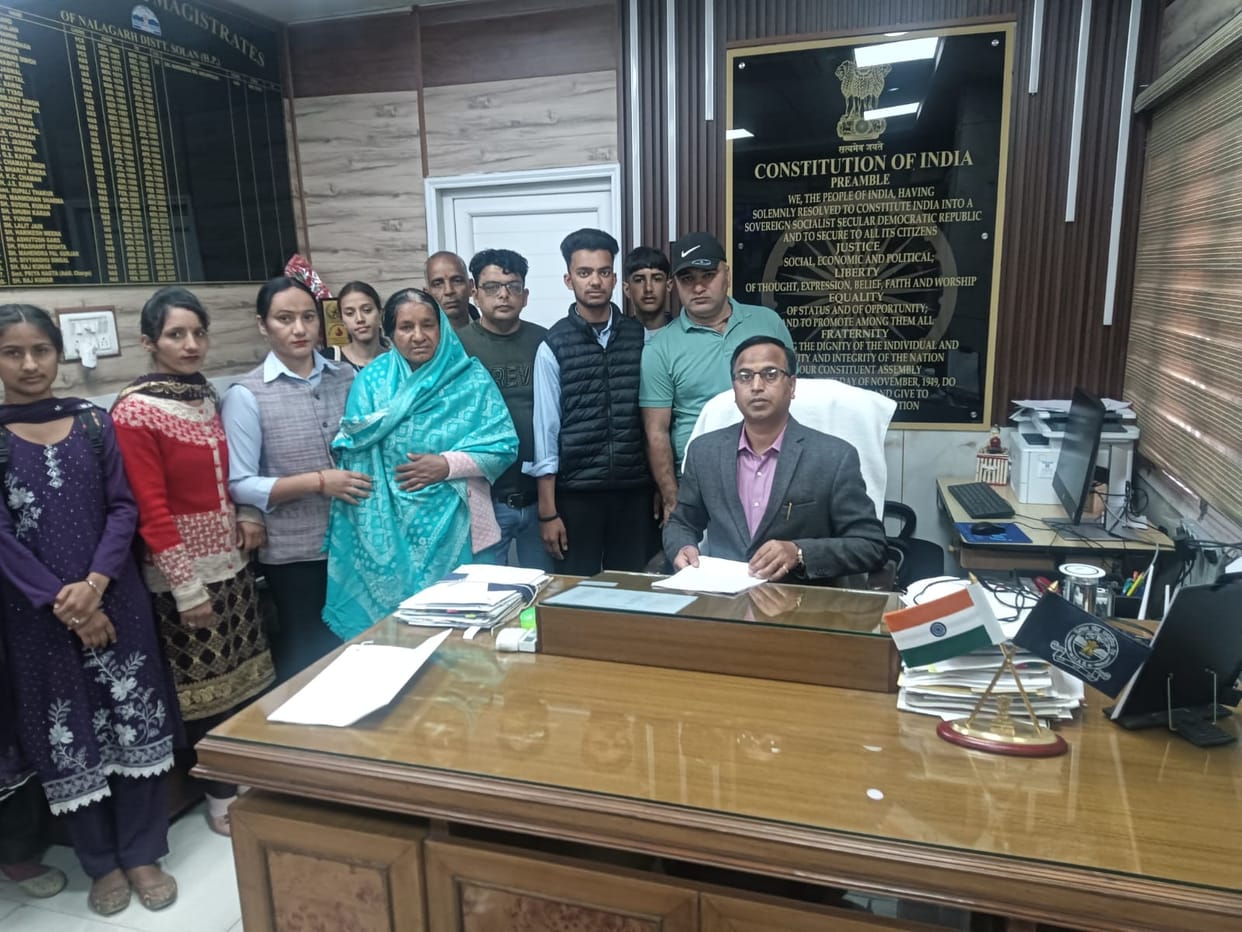 Opposition to the decision to hand over the Nalagarh-Ramshehar-Swarghat bus route to private hands