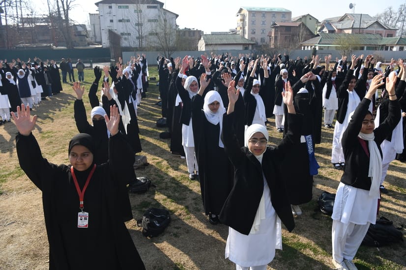 Srinagar, School Open, 9th to 12th, Students Reached