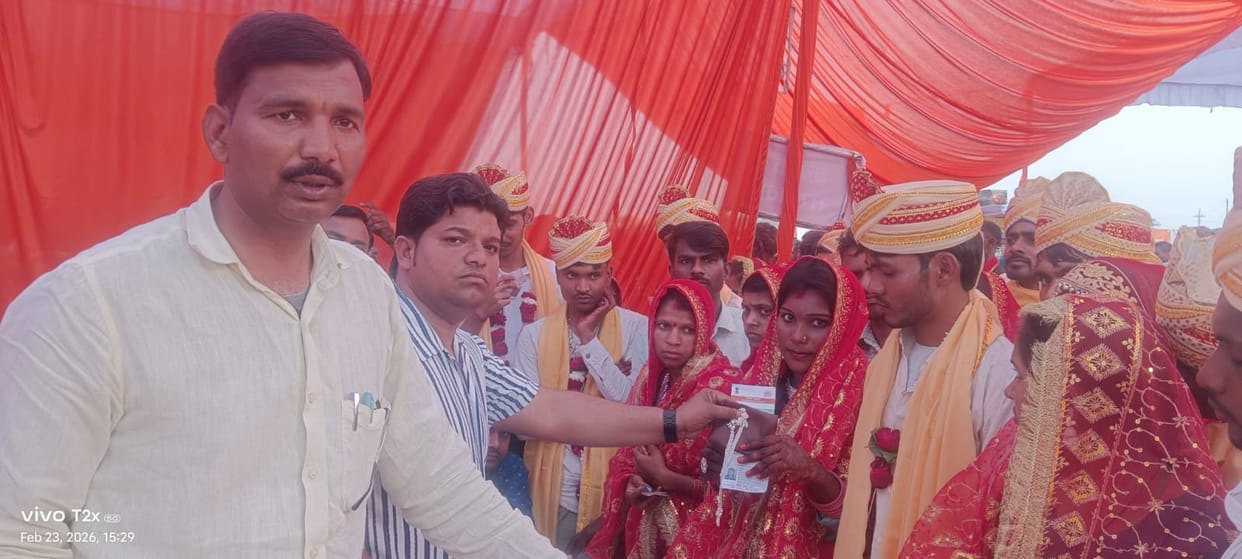 71 couples tied the knot, officials and public representatives gave their blessings.