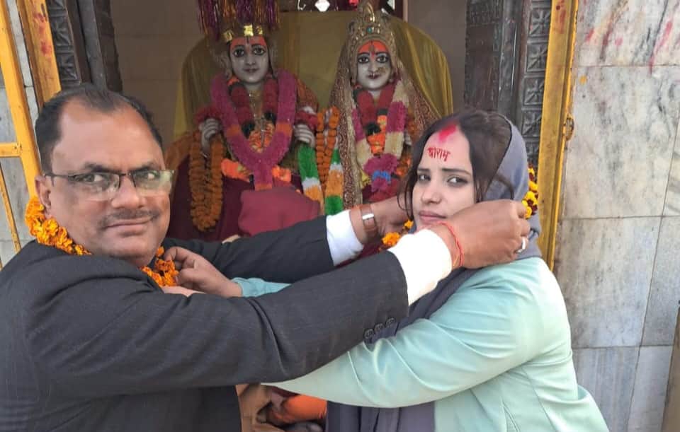 शिक्षिका ने बच्चे की दी जन्म