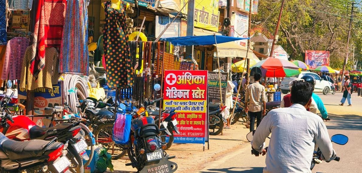 Encroachment on the footpath... pedestrians forced to come on the road