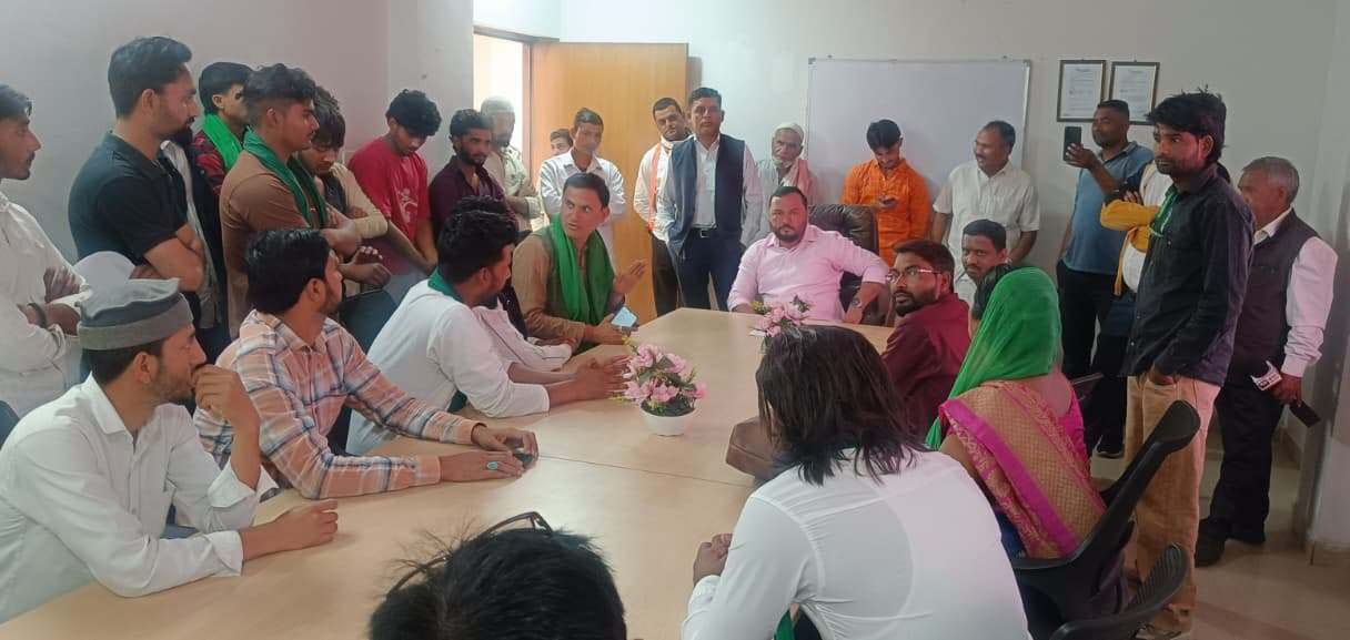 Demand for removal of toll plaza, memorandum submitted