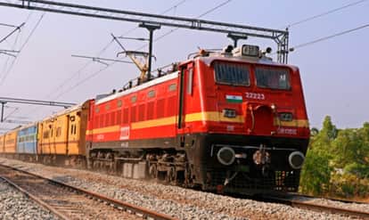 Five pairs of special trains will run from Prayagraj to Delhi for Holi.