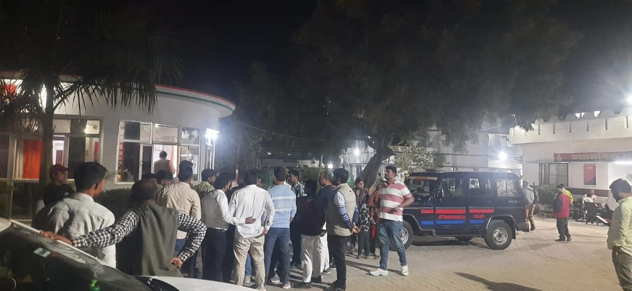 There was a scuffle between the BDO and the BJP leader, and the BDO reached the police station.