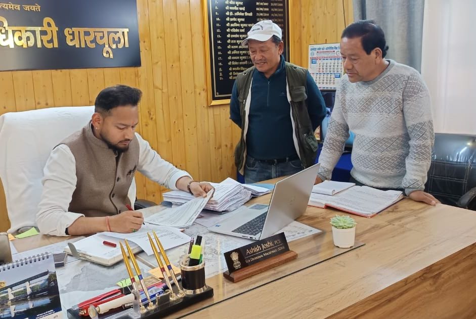 Transport system deteriorating in Dharchula, memorandum submitted