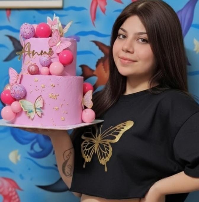 Simran has made a name for herself by baking cakes at home, receiving three to four orders daily.