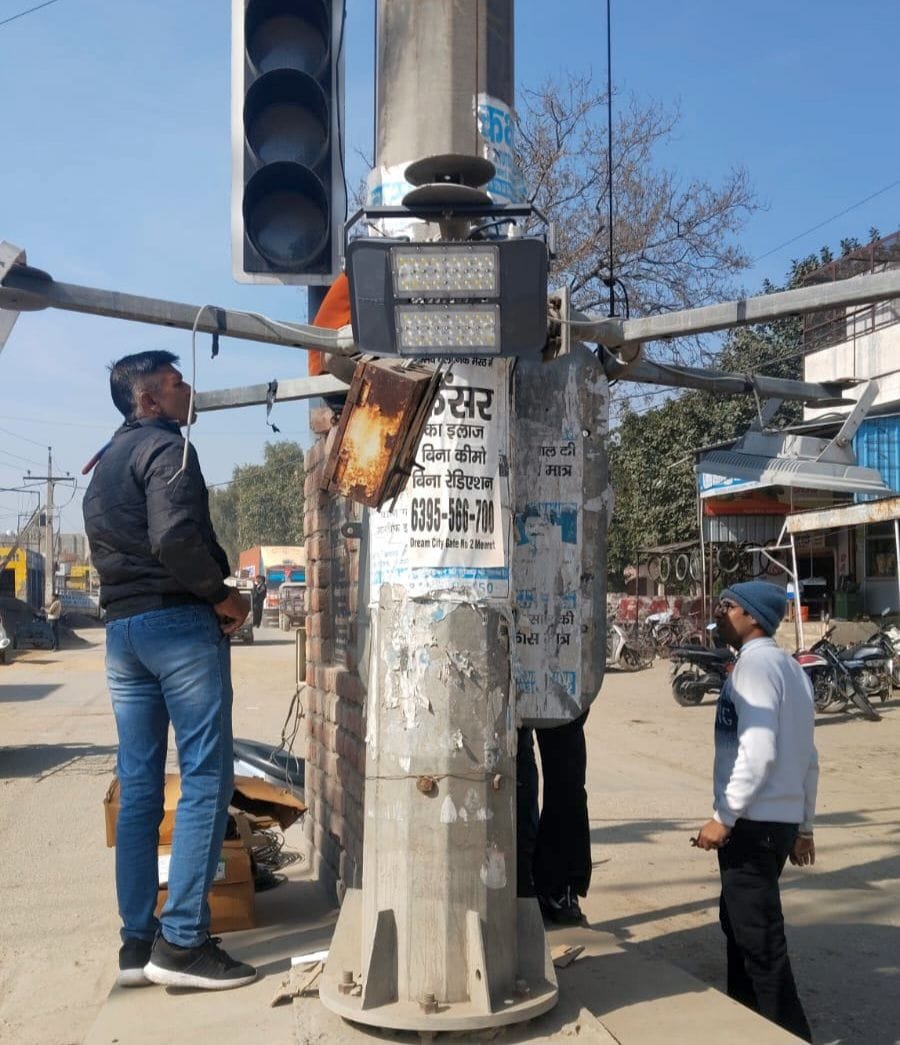 Work has begun to repair defunct street lights.