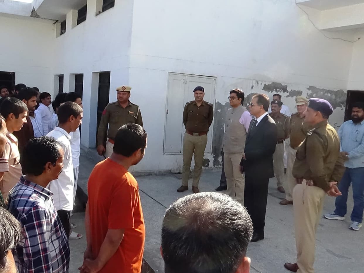 Listened to the problems of prisoners and detainees