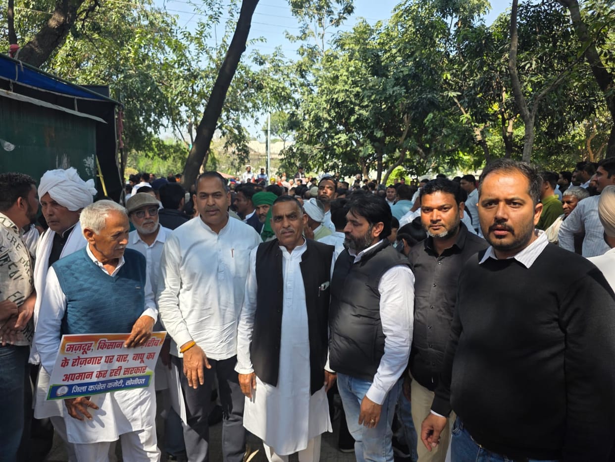 Congress workers from Jhajjar went to gherao the assembly
