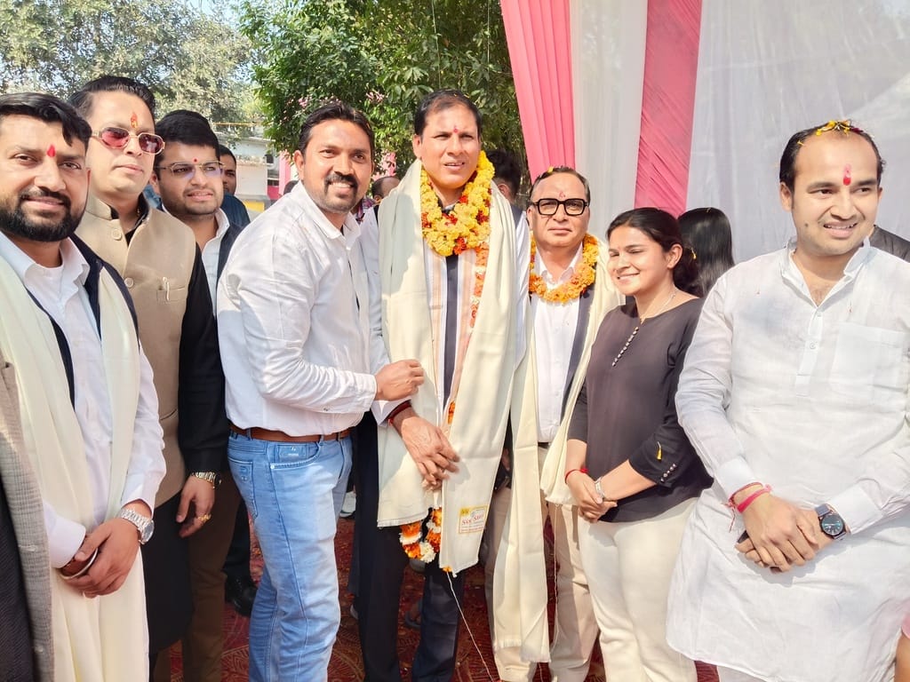 Dr. Vijaypal Sanwaria honored with Folk Artist Award