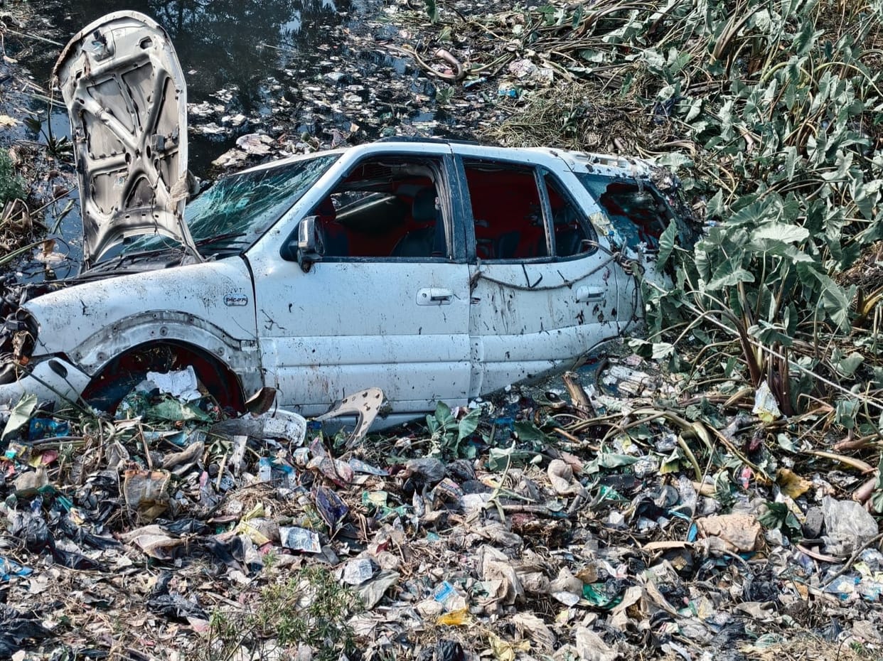 Uncontrolled safari fell into a pond, young man dies
