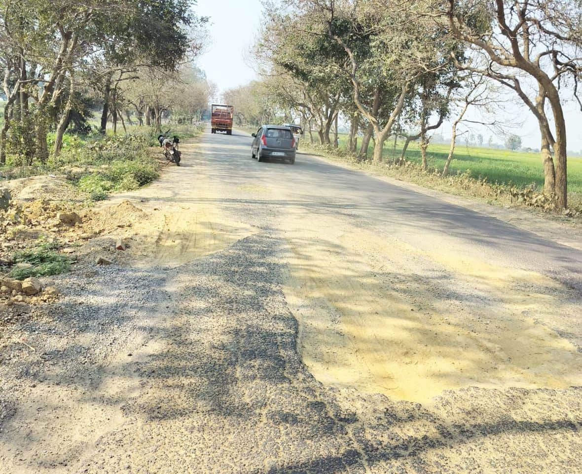 बिल्सी-इस्लामनगर सड़क। संवाद