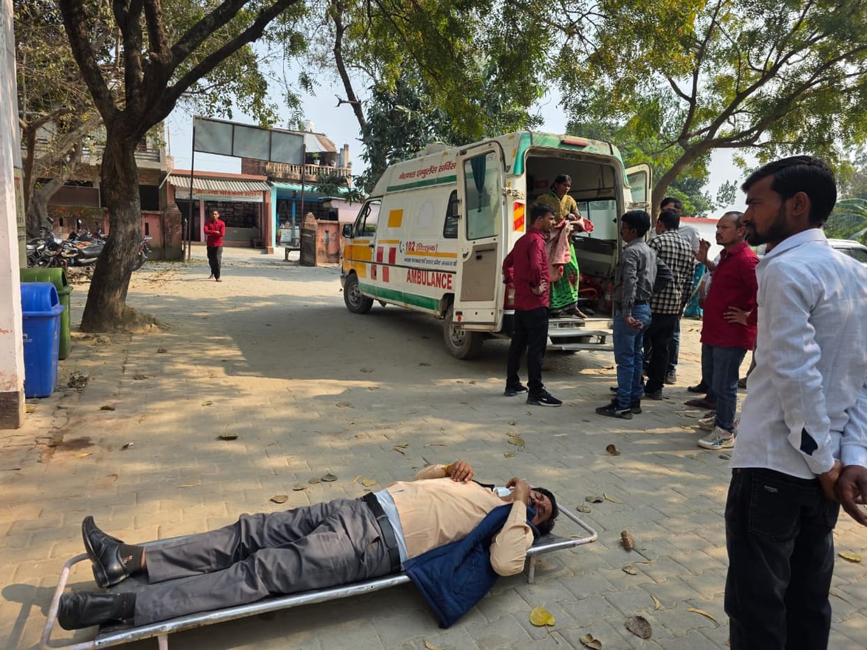 Two cars collide in Tarun, five seriously injured