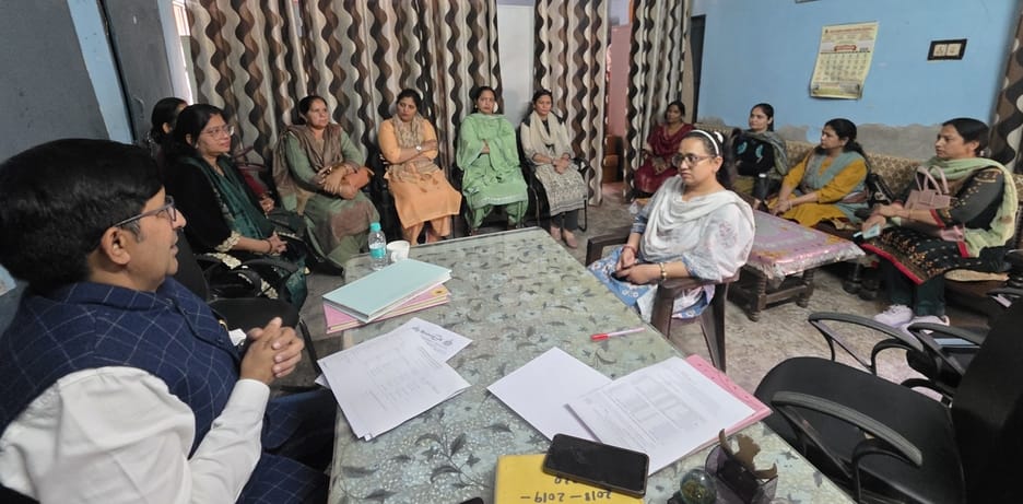 New teachers took charge at Sector 6 Primary School, Principal held a meeting