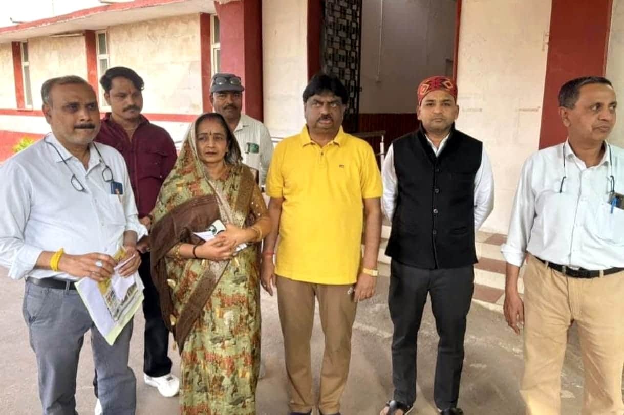 गुना नगर पालिका में घमासान अध्यक्ष ने उपाध्यक्ष सहित सात पार्षदों पर किया मानहानि का मुकदमा