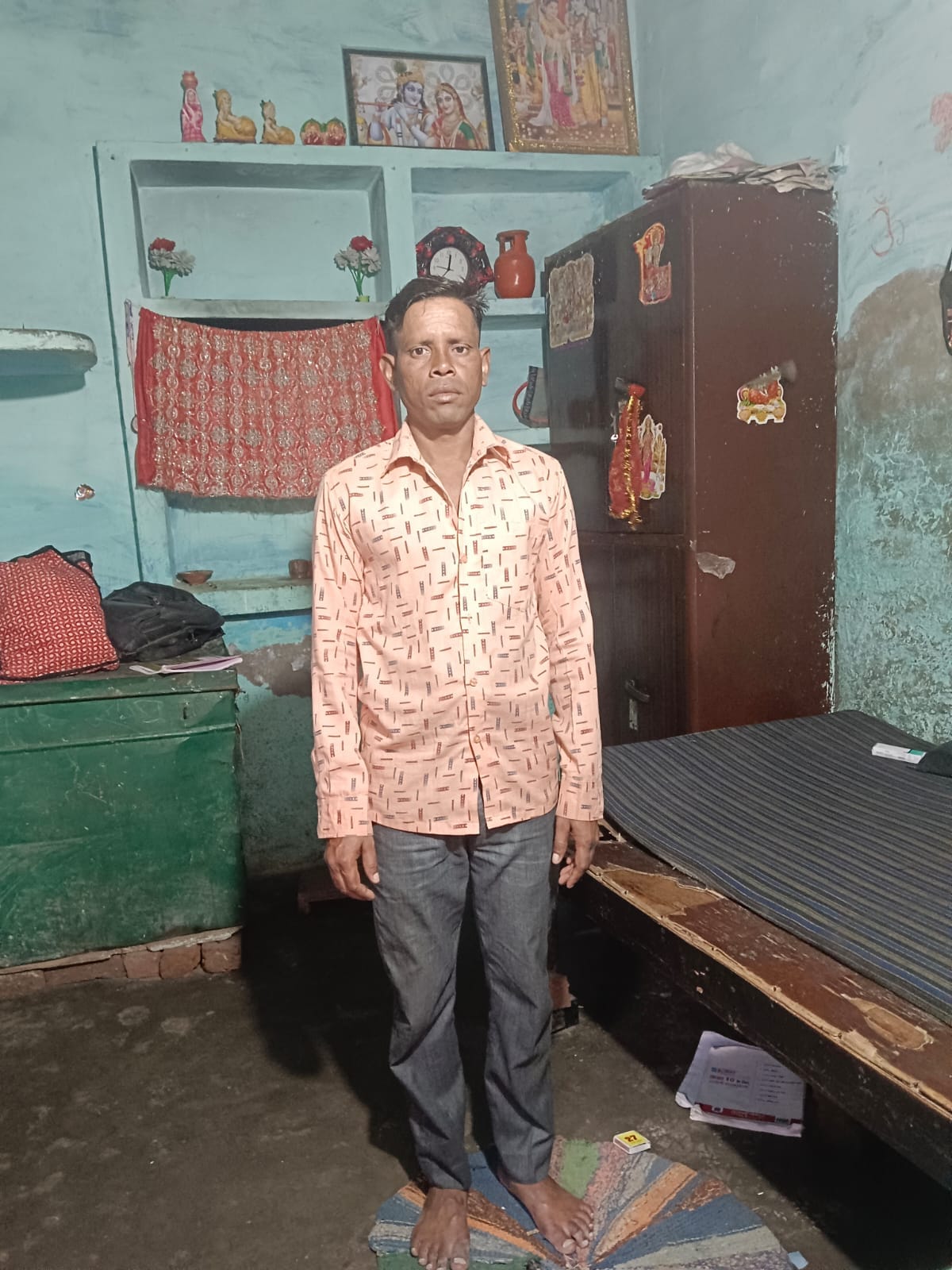 A mechanic and his associates killed a young man by crushing him with bricks after he demanded his wages.