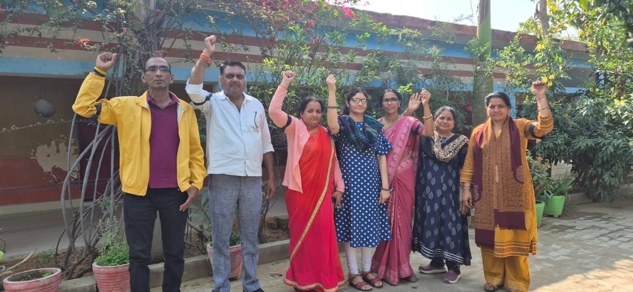 Teachers expressed their protest by wearing black bands and will stage a sit-in today.