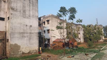 Govt redeveloping colonies of employees without spending taxpayer money