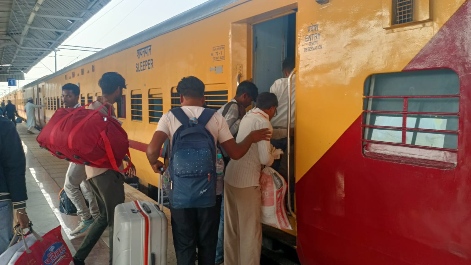 People returning home to celebrate Holi, trains and buses become crowded