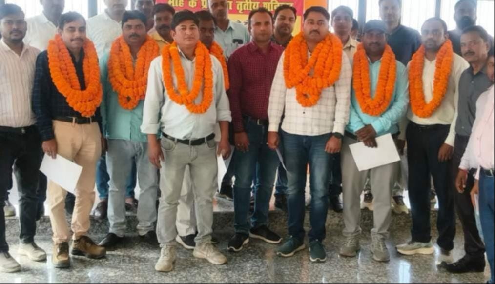 Manish Singh became the unopposed president of the Lekhpal Association