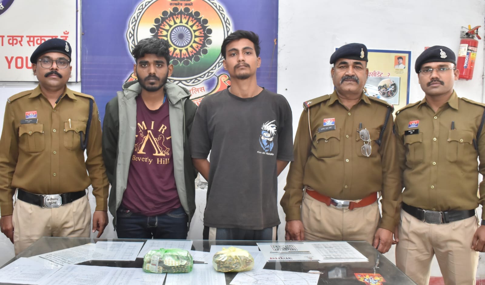 नशीली टेबलेट के साथ दो आरोपी गिरफ्तार