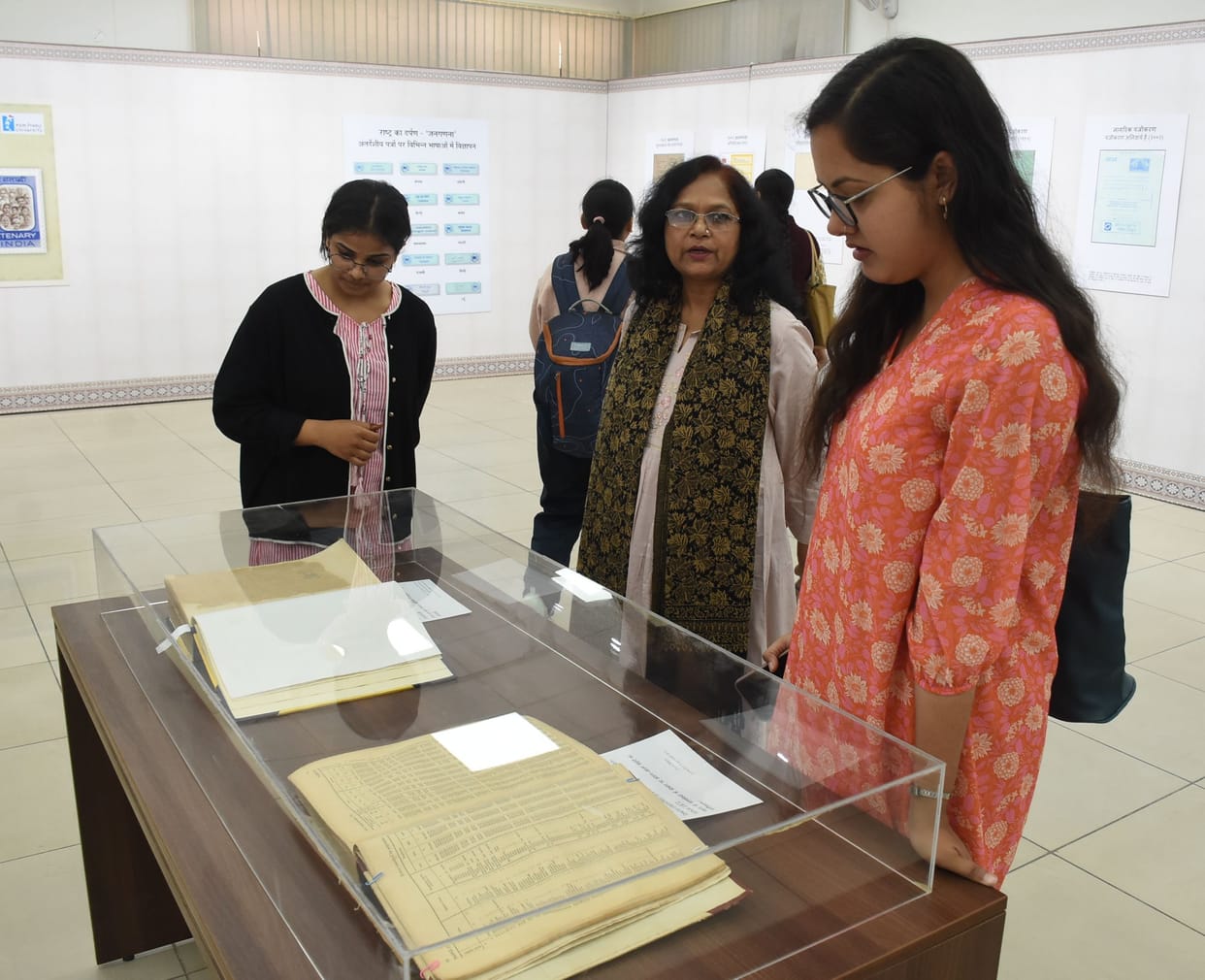 In the first census, handmade seals and postage stamps were certified documents.