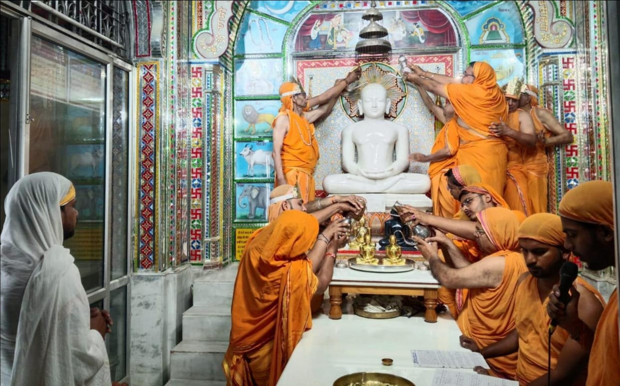 Jain community performed the chanting and penance of Sambhavnath