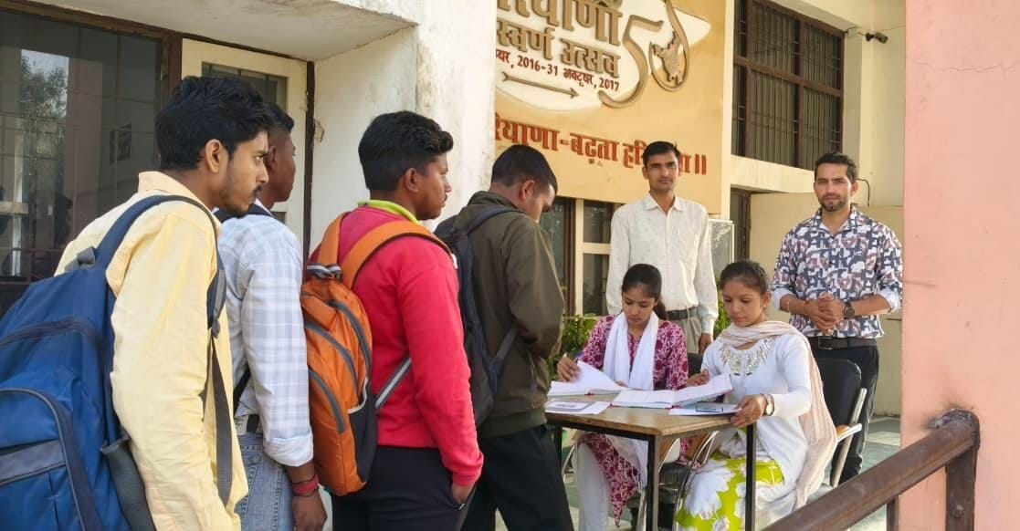 21 students selected in the employment fair at Government ITI