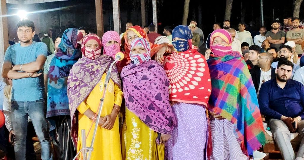 ADC heard 67 complaints during night halt in Shamdo