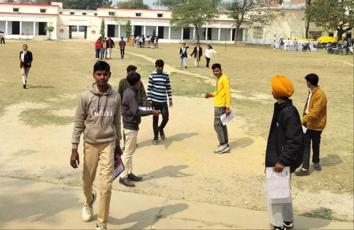4,608 students left the exam