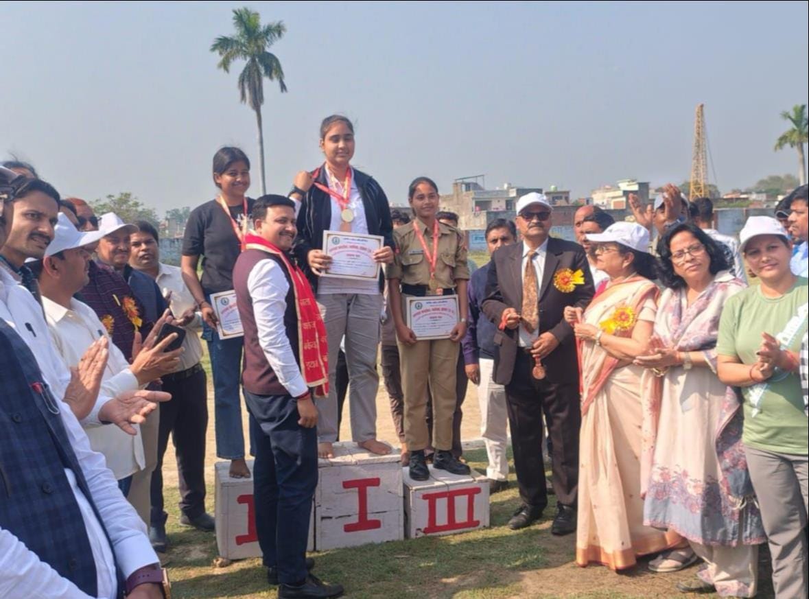 Prachi, Sujata Lalit and Abhishek became the winners of the race