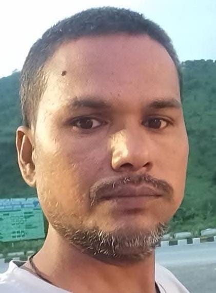 A young man from Launa died in a road accident in Auraiya.