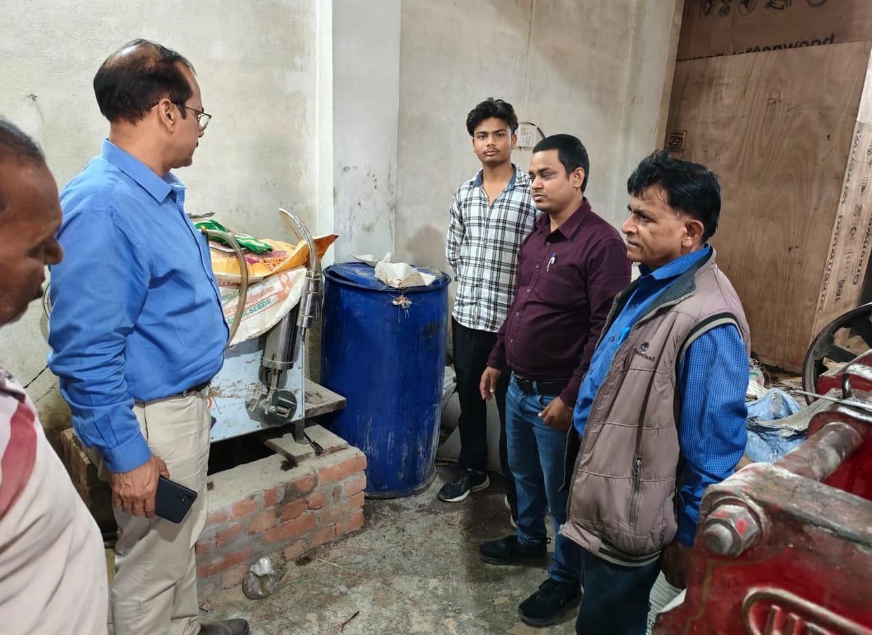 Mobile lab tests, 40 kg of chenna destroyed, 200 liters of mustard oil seized