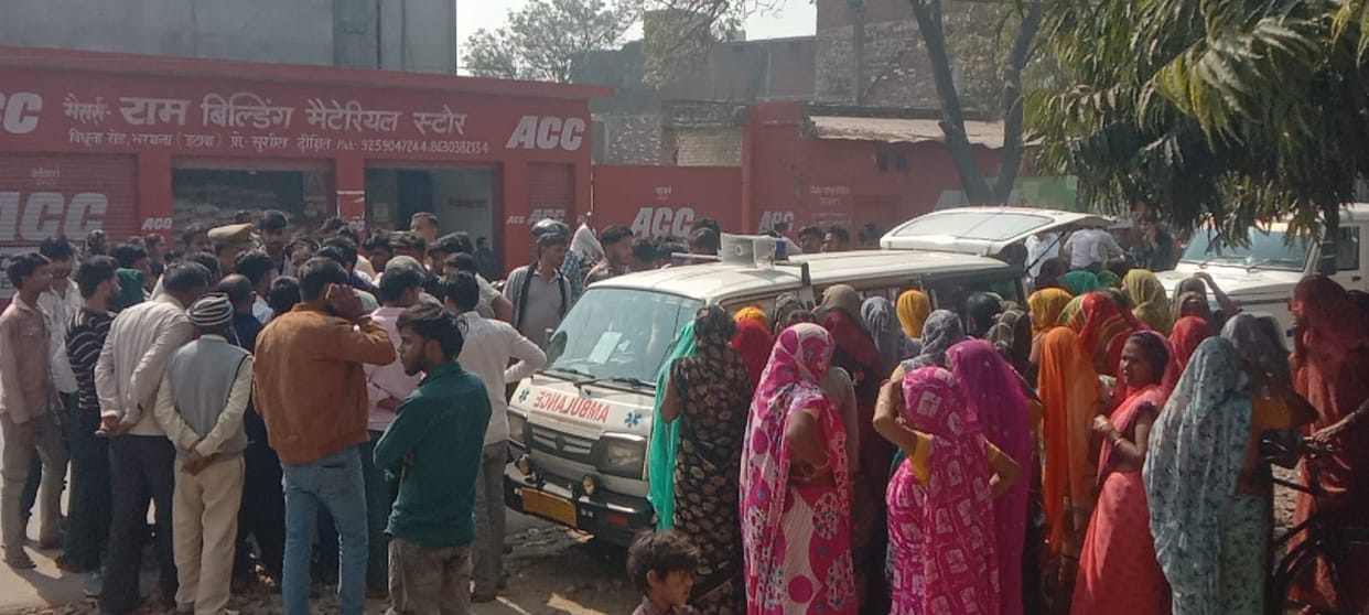 Fruit seller trampled by bull, dies after eight days
