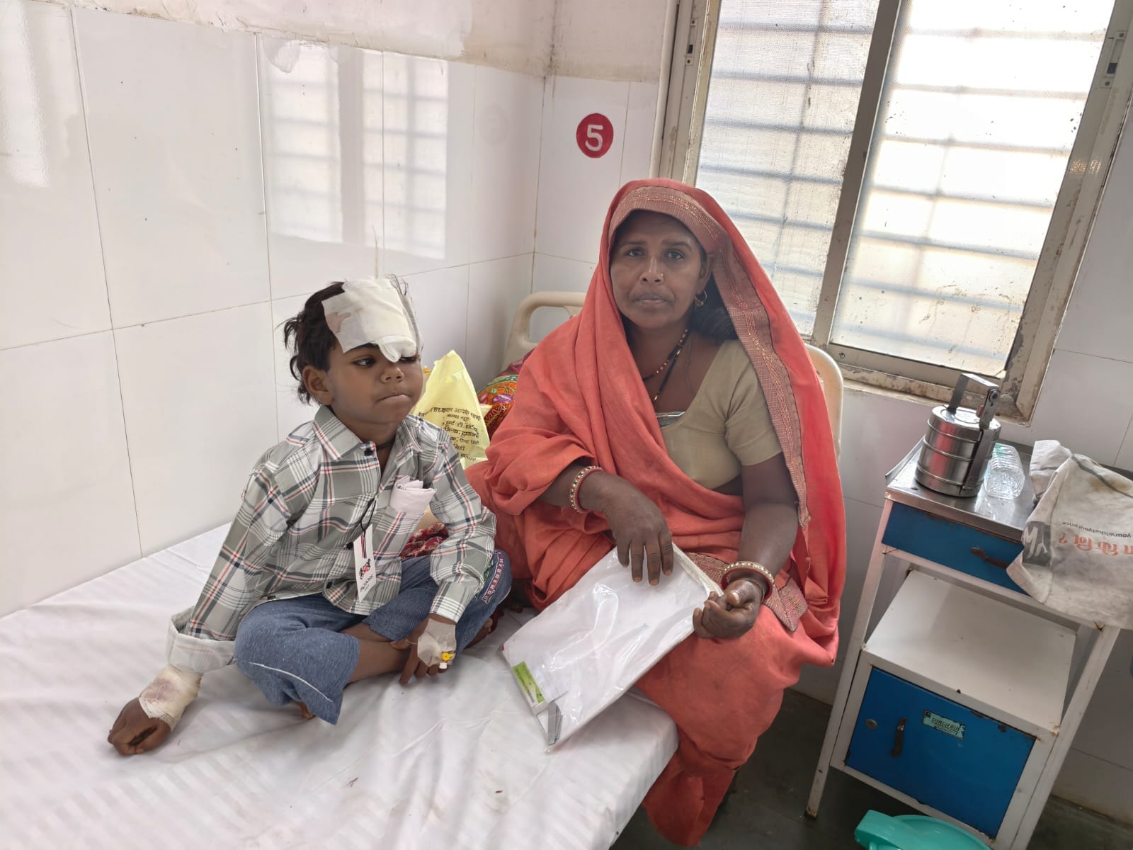 घायल बच्ची