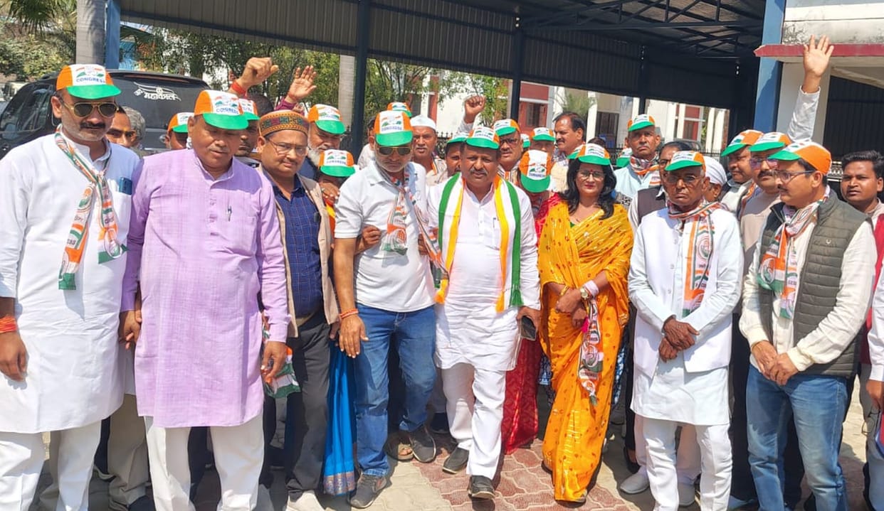 Congress comes out in support of Shankaracharya, protests