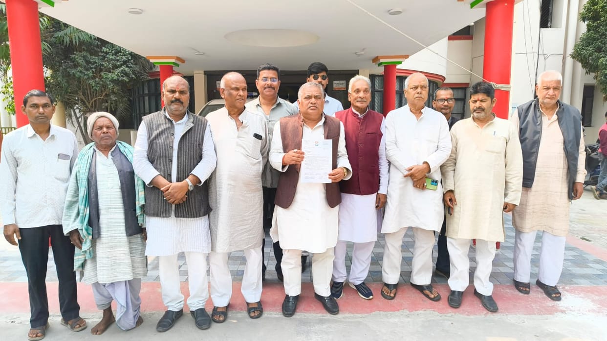 Congress submitted a memorandum against the action taken against Avimukteshwarananda.