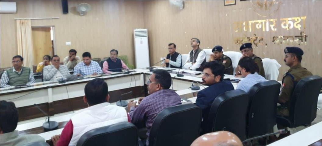 Set an example of brotherhood during Holi and Ramzan: DM