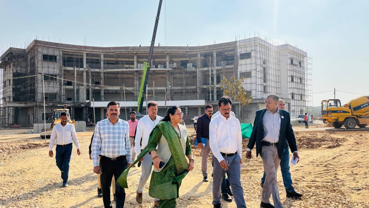 The Vice Chancellor inspected the Maa Vindhyavasini University.