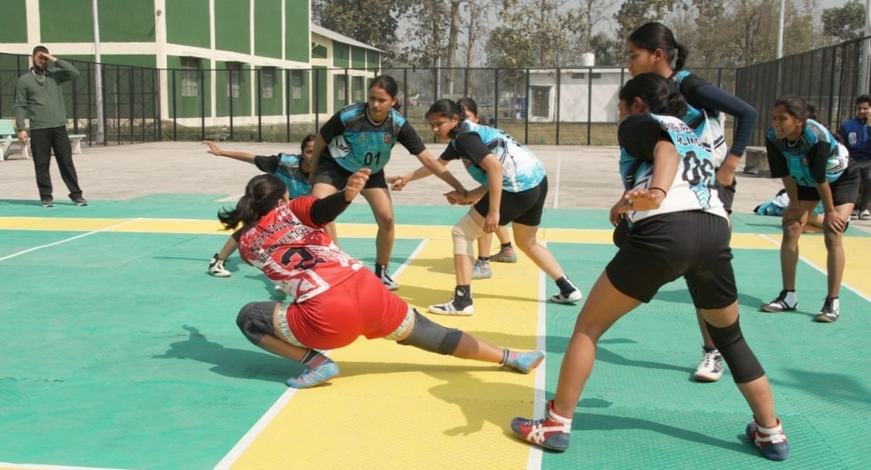 Akash Chauhan and Kanishka Manchanda won the 100 meter race.