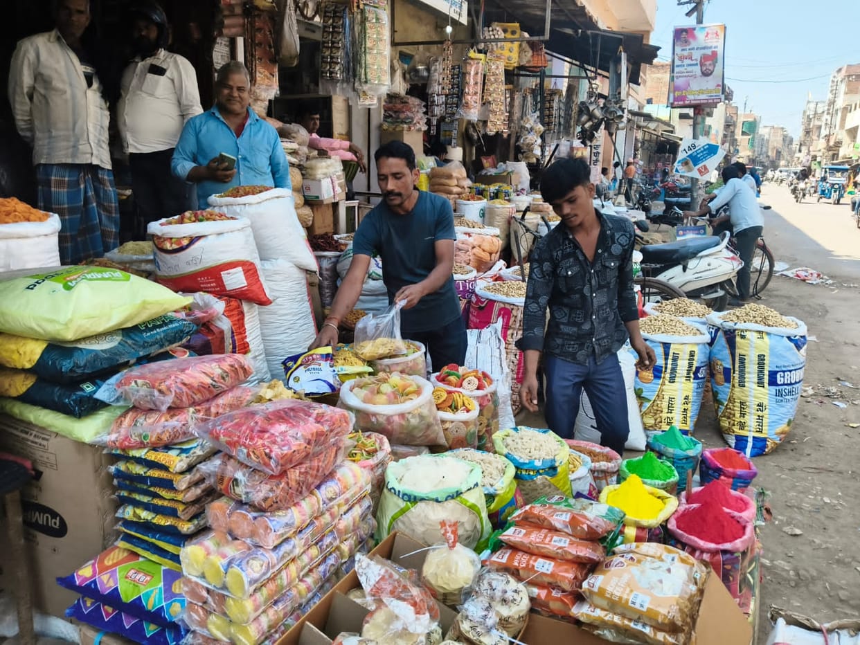 Markets decorated with chips, papad and namkeen for Holi