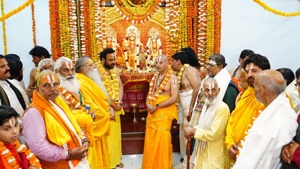 The idols of Ram-Janaki and Hanuman were consecrated during the Shri Ramayana period