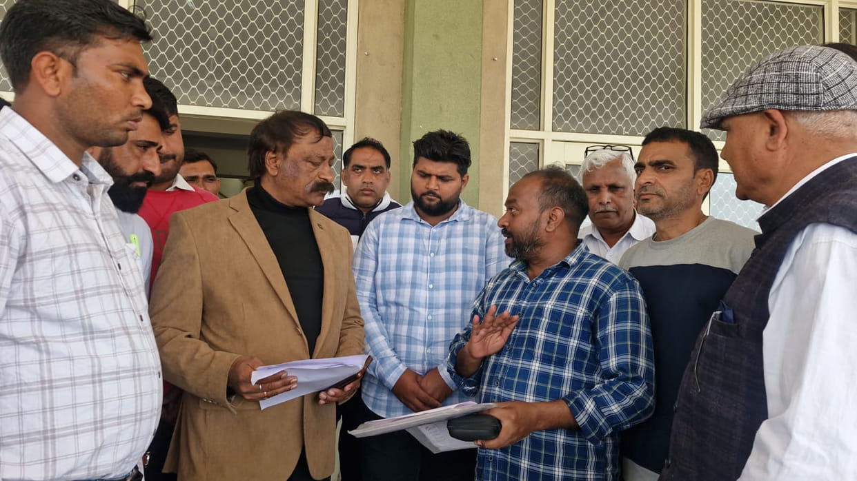Anti-Drug Forum submitted a memorandum to the Tehsildar in the name of the Chief Minister.