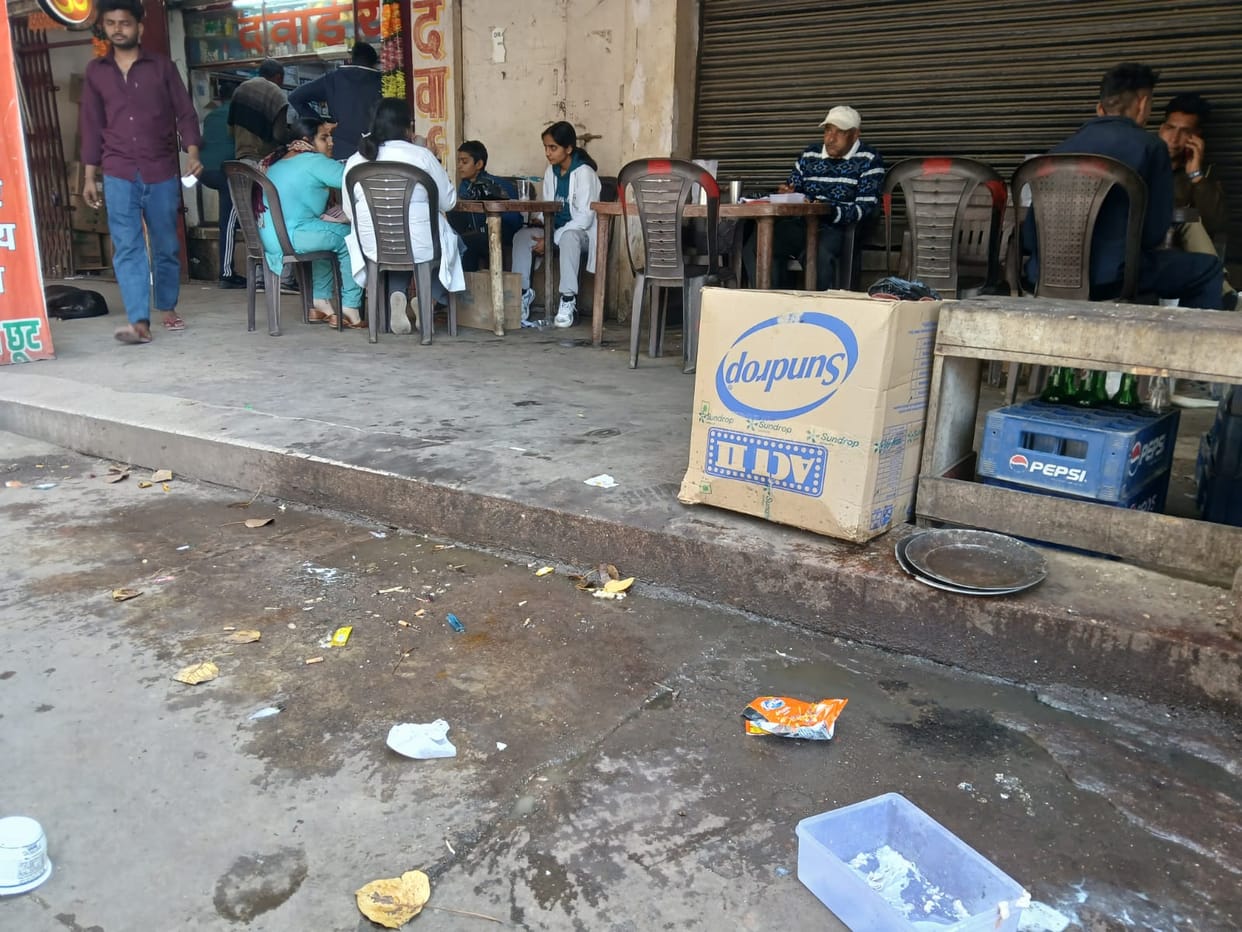 Sanitation near the PGI canteen has collapsed, patients are eating in filth.