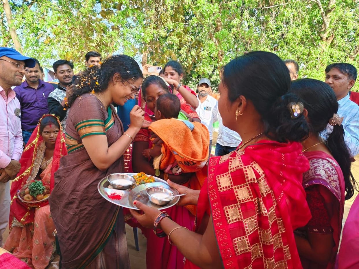 CDO played Holi with children, said read newspaper daily