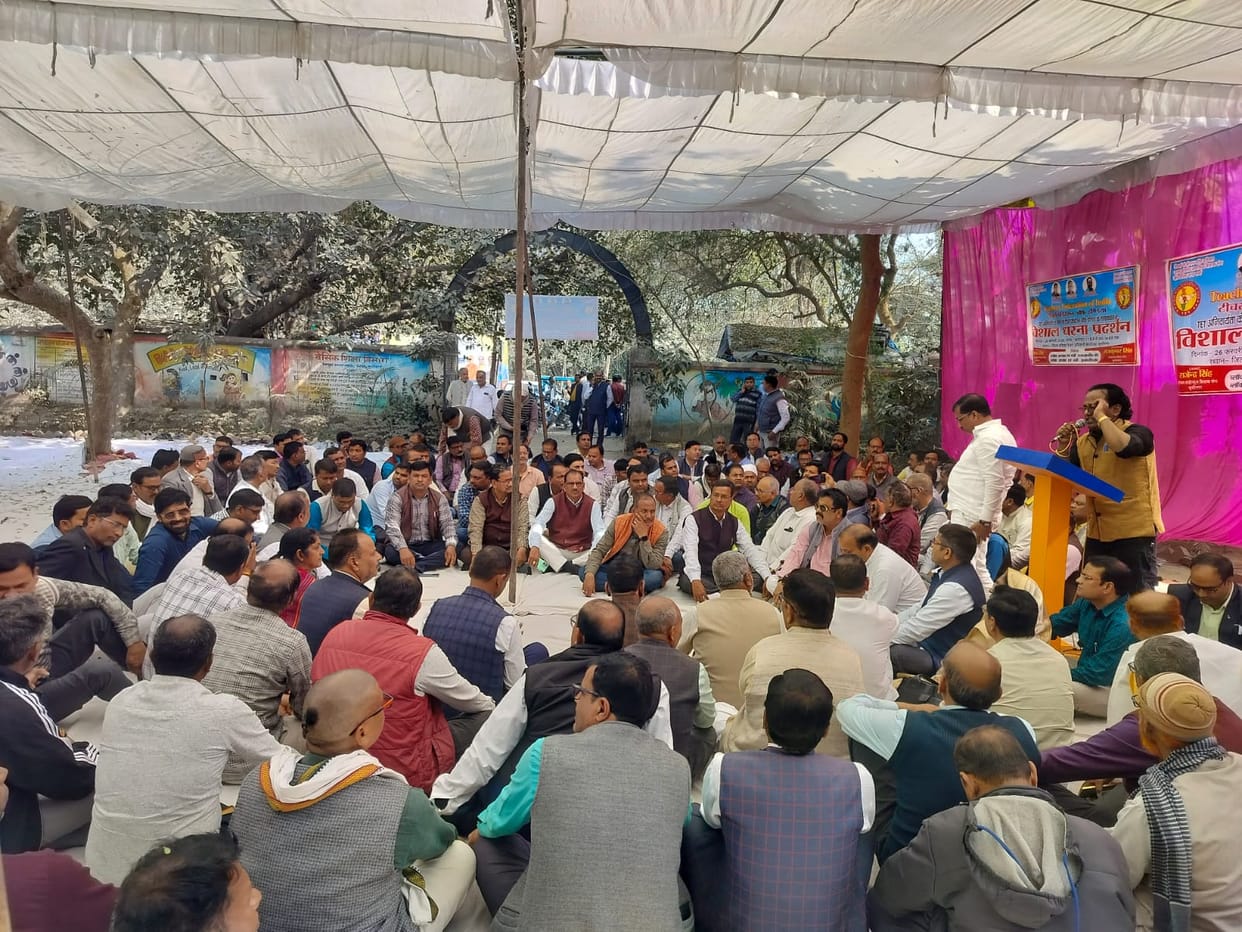 Teachers protested against the mandatory TET