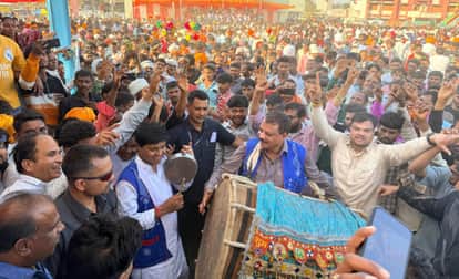 Bhagoria FestivalLeader of the Opposition Singhar danced to