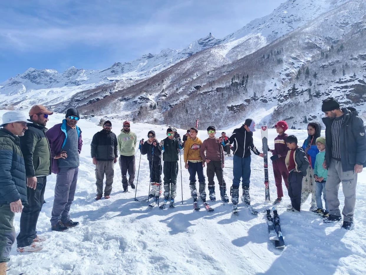 14-day ski basic course begins in Pangi