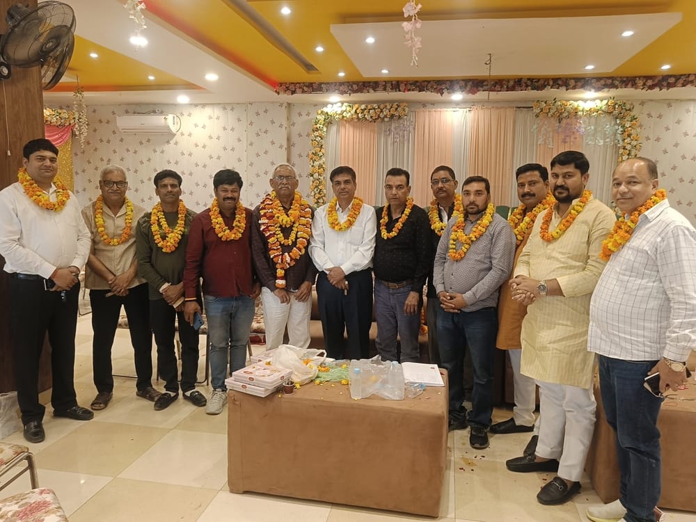 SD Singh Baiswara became the national president of the Bharatiya Jan Udyog Vyapar Mandal.