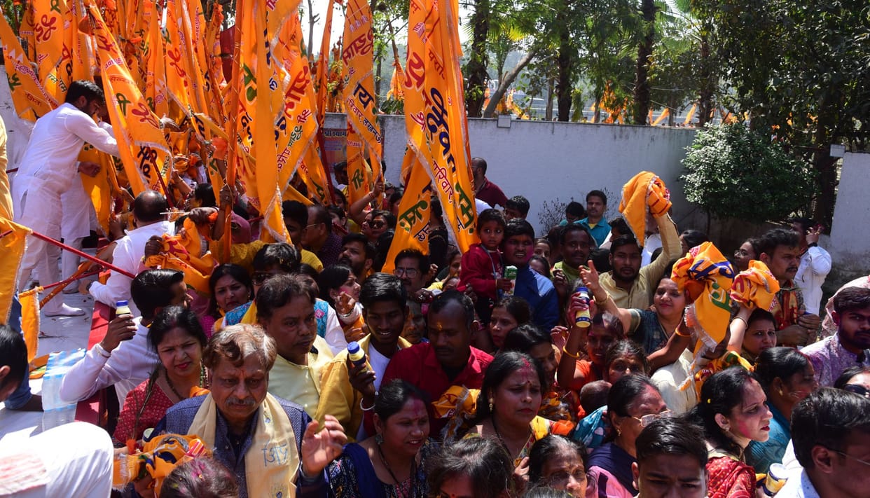 Shri Shyam Dhwaja Yatra was taken out on the occasion of Falgun Ekadashi.